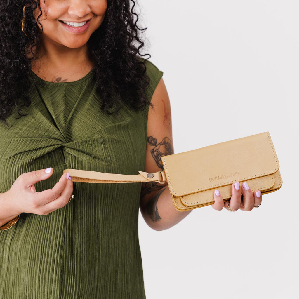 Portland Leather Goods 'Almost Perfect' Lily Wristlet