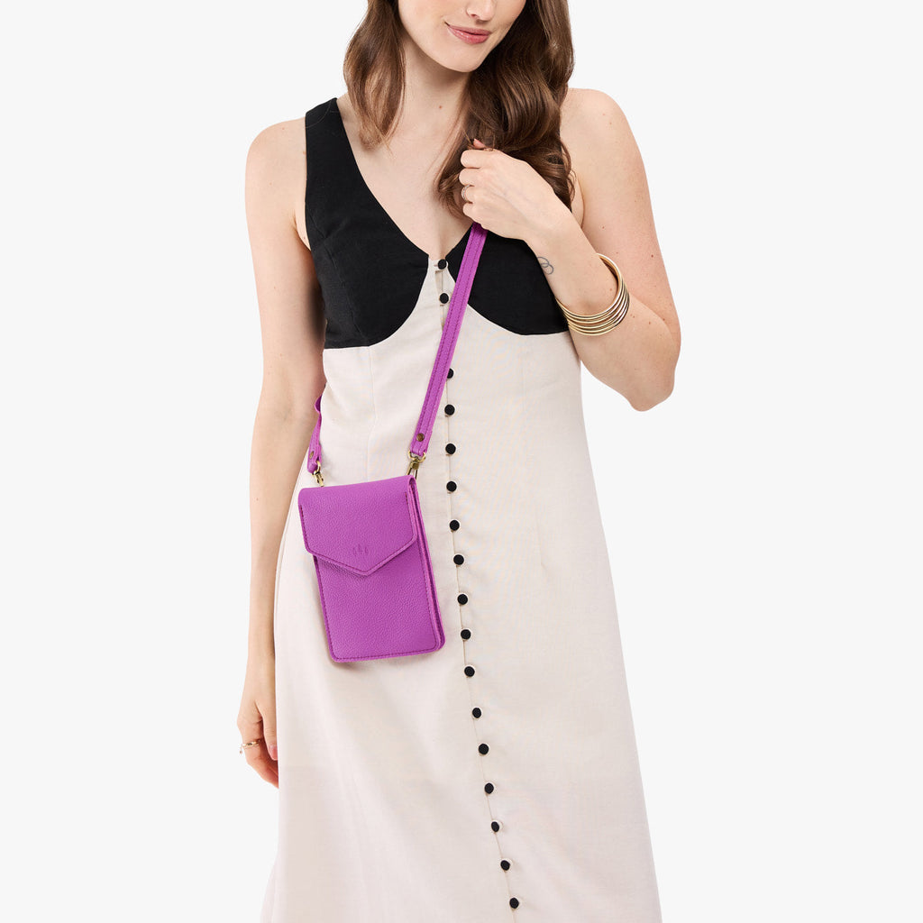 Portland Leather Goods Parker Phone Bag