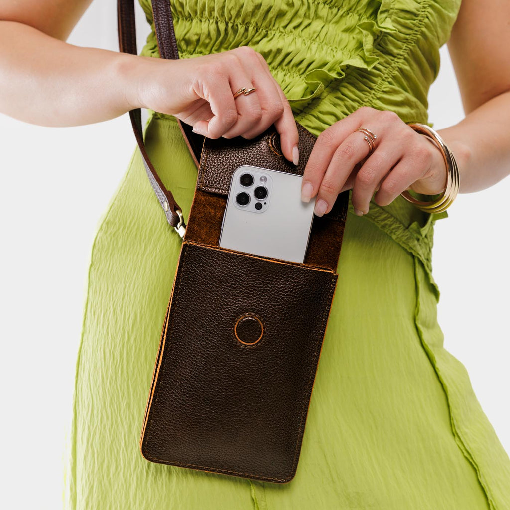 Portland Leather Goods Parker Phone Bag