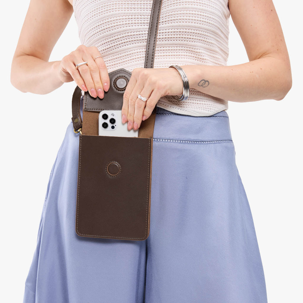 Portland Leather Goods Parker Phone Bag