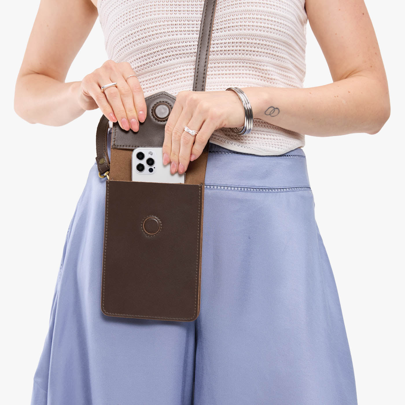 Portland Leather Goods Parker Phone Bag