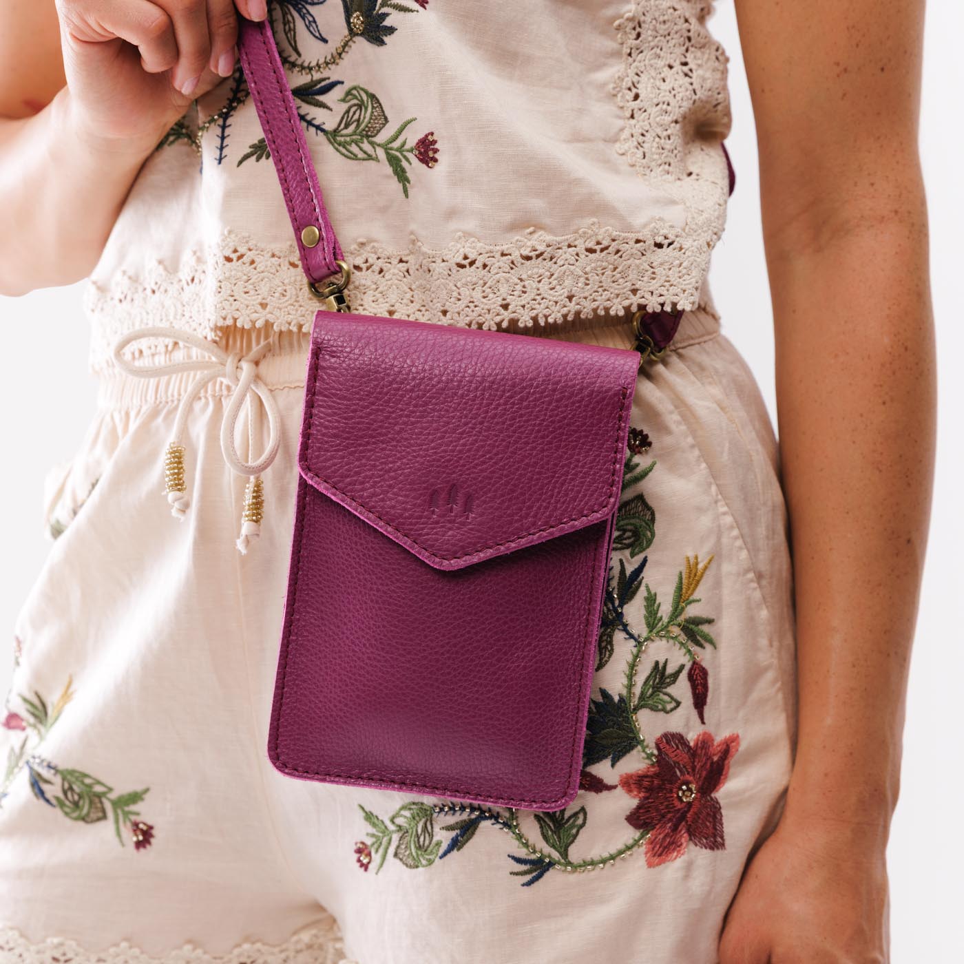 Portland Leather Goods Parker Phone Bag