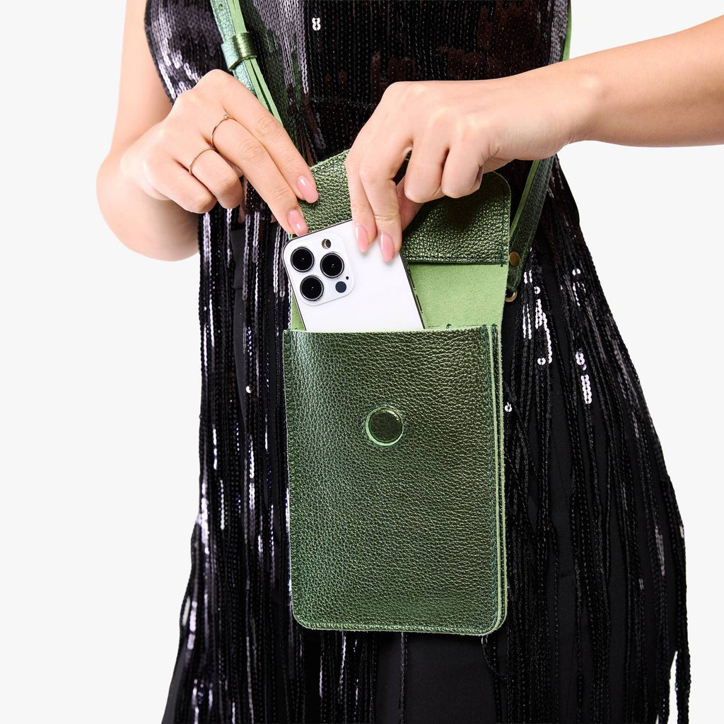 Portland Leather Goods Parker Phone Bag