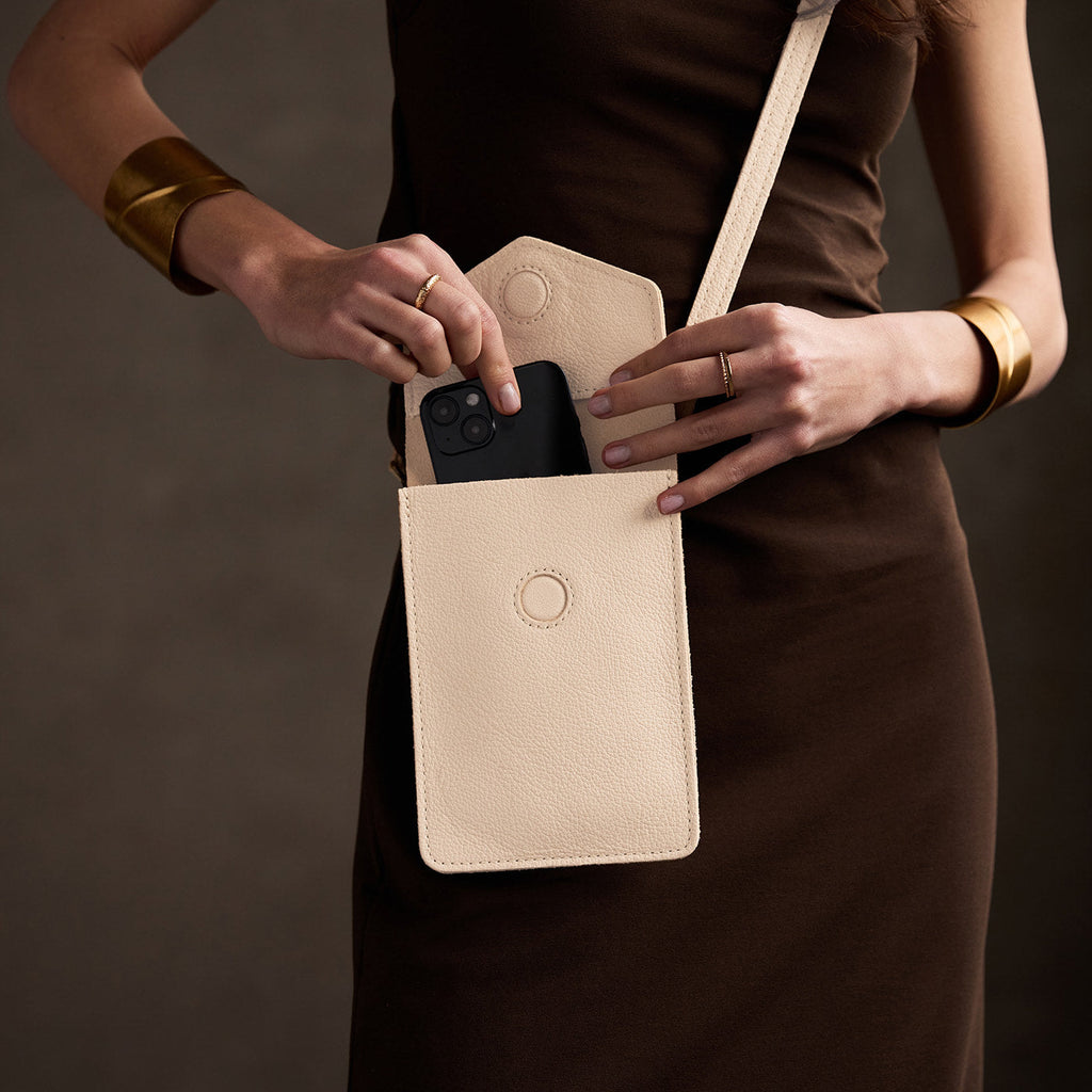 Portland Leather Goods Parker Phone Bag
