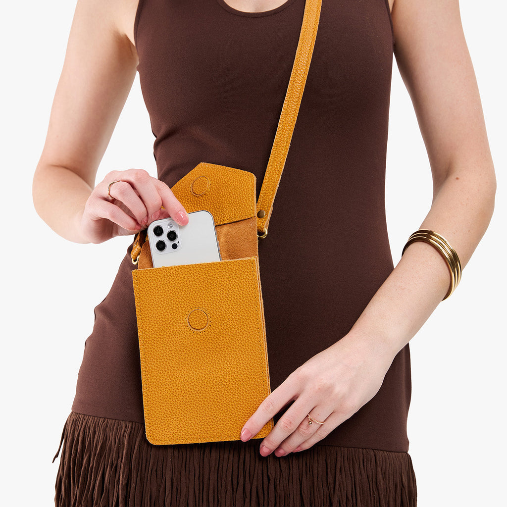 Portland Leather Goods Parker Phone Bag